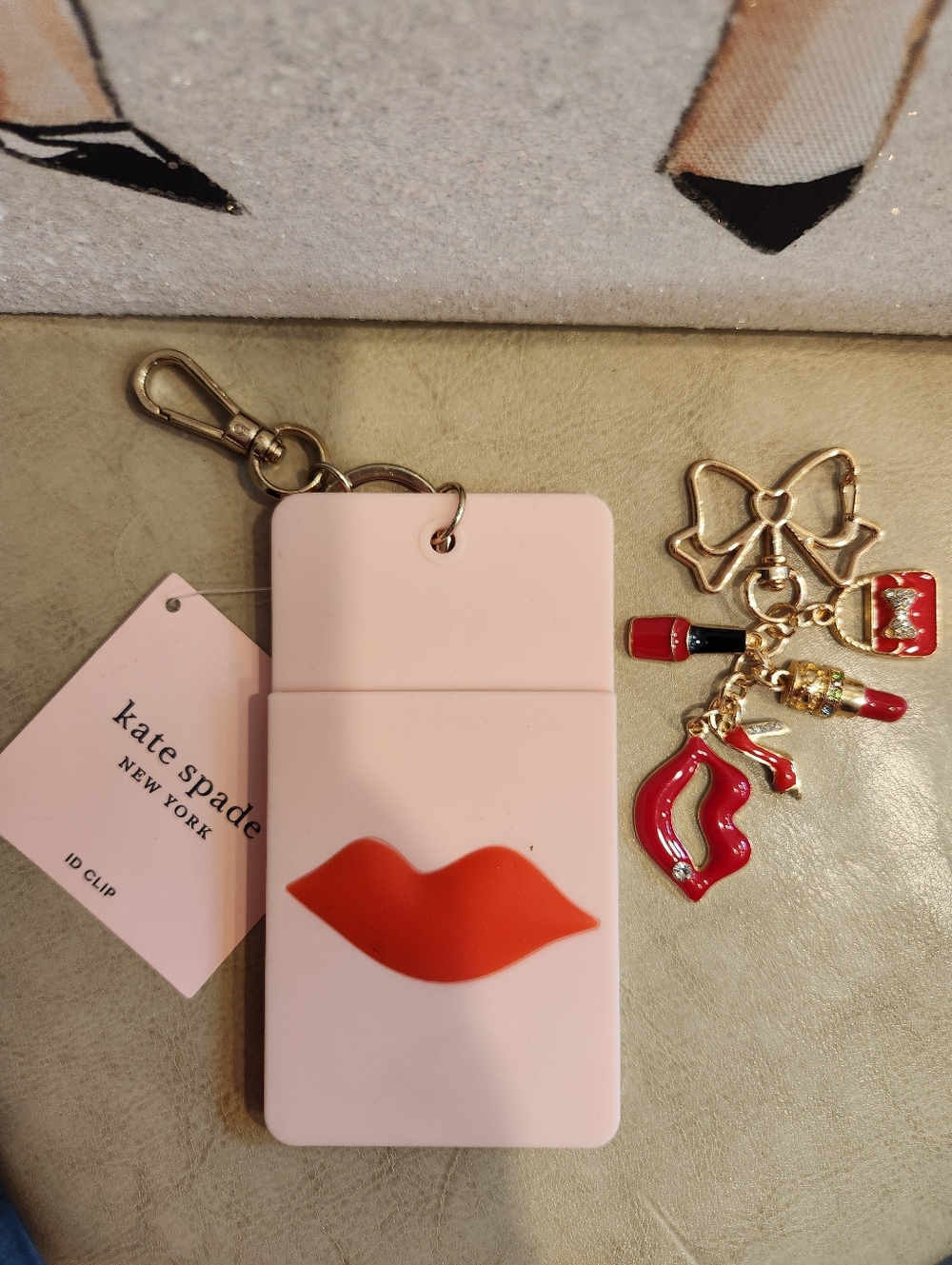 KATE SPADE Pink and Red Lip ID CLIP For Lanyard NWT W Lipstick/Bow Bag Charm - Picture 2 of 8